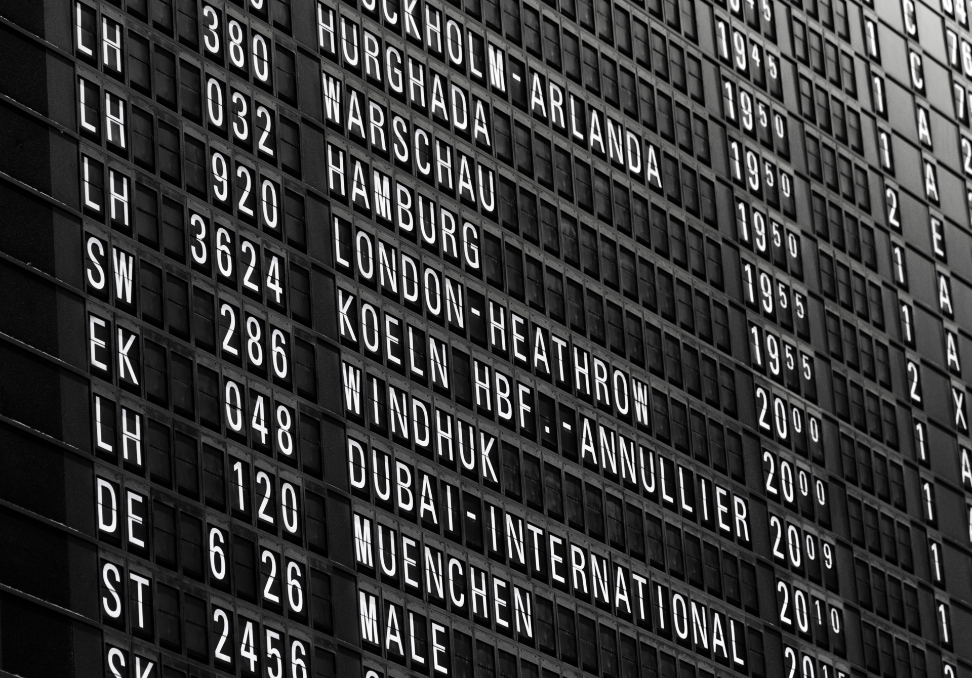 airport-time-table_WasTimingBringt